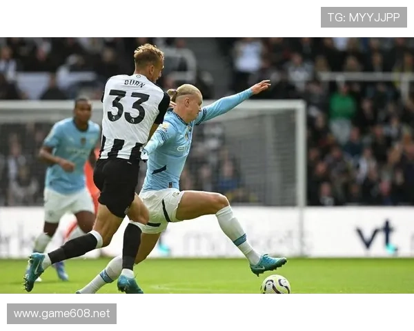本泽马vs路易斯·苏亚雷斯 巅峰进攻效率与战术适配差距在哪