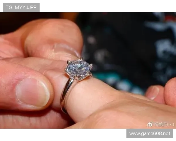 吴向东连轴转到凌晨，居然还有时间豪掷几百万买钻戒？