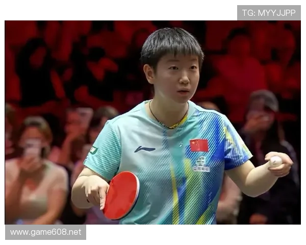 冯彦哲下场后一脸懵，场边那豪车都快盖过比赛了！